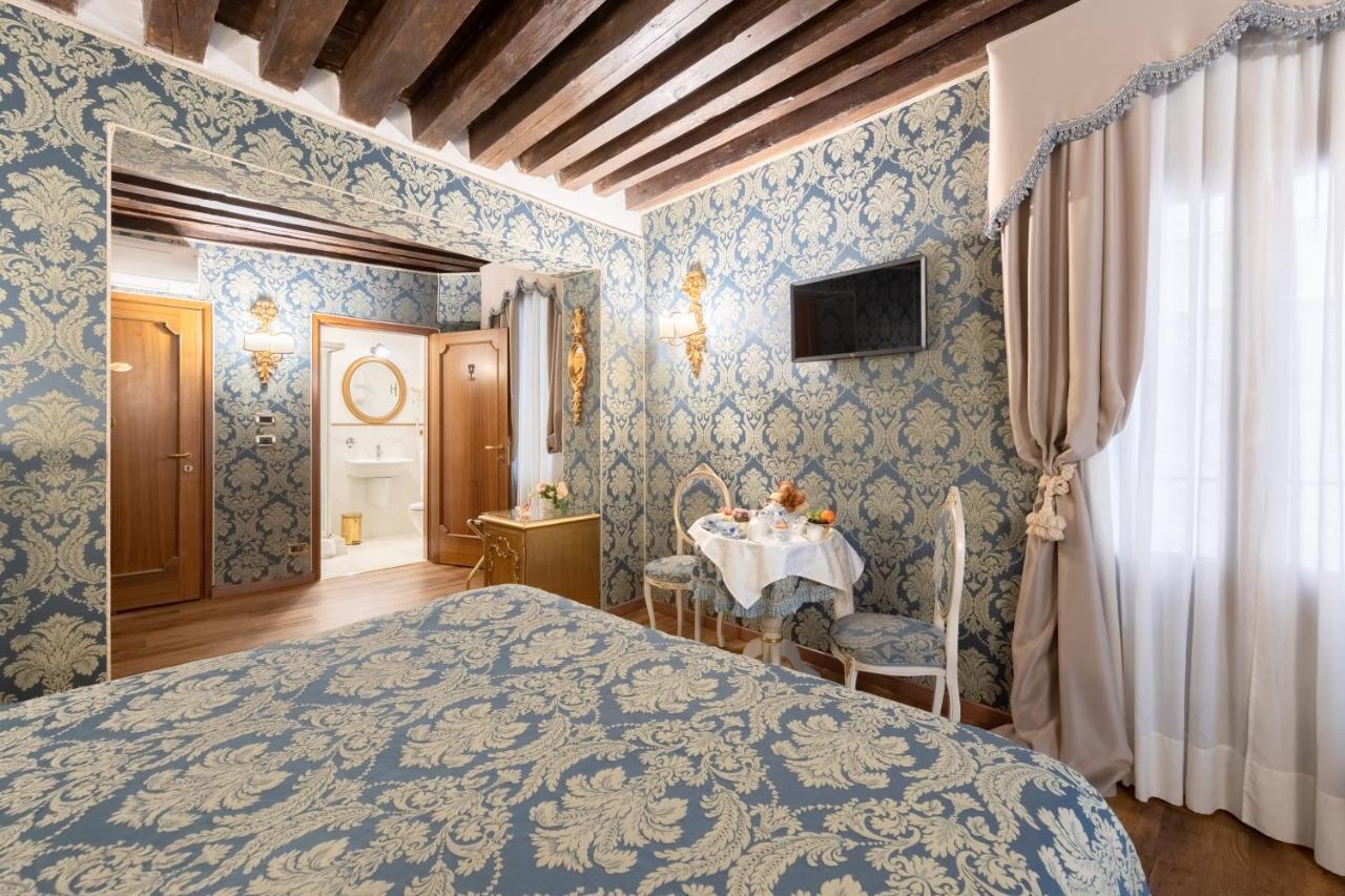 Residenza La Loggia Bed & Breakfast Venice Exterior photo