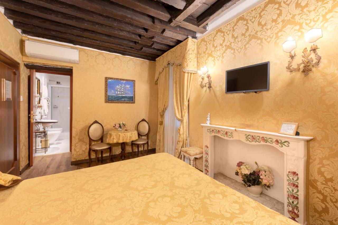 Residenza La Loggia Bed & Breakfast Venice Exterior photo