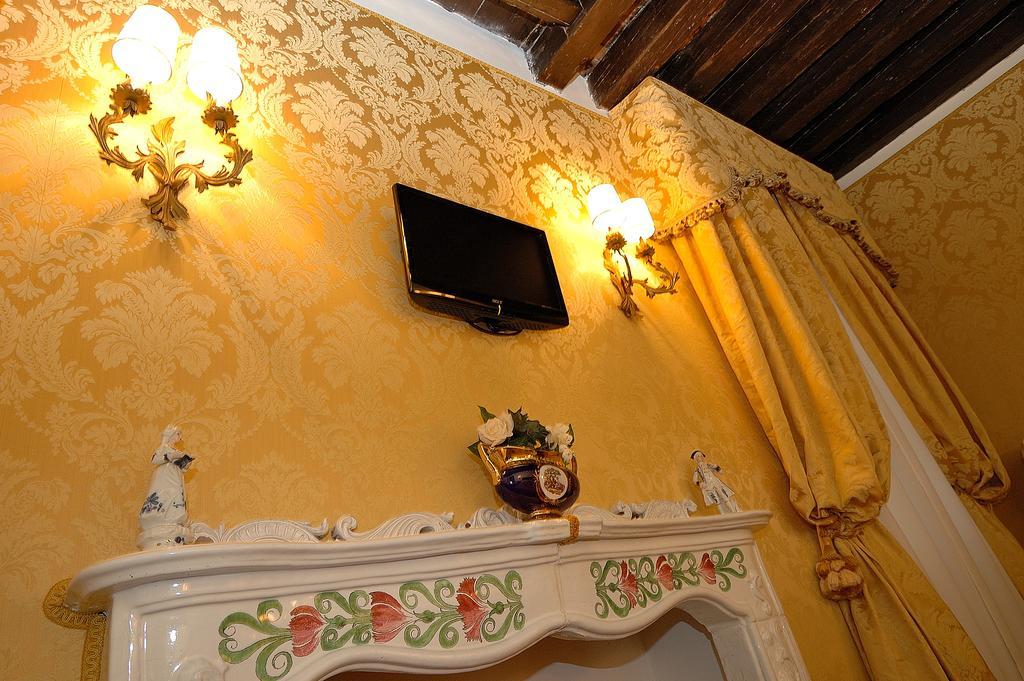 Residenza La Loggia Bed & Breakfast Venice Exterior photo