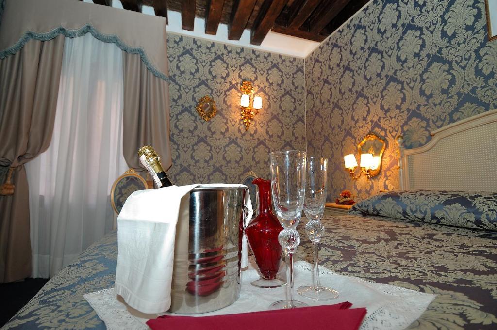 Residenza La Loggia Bed & Breakfast Venice Exterior photo