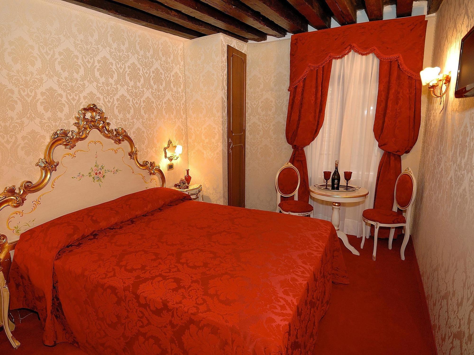 Residenza La Loggia Bed & Breakfast Venice Exterior photo